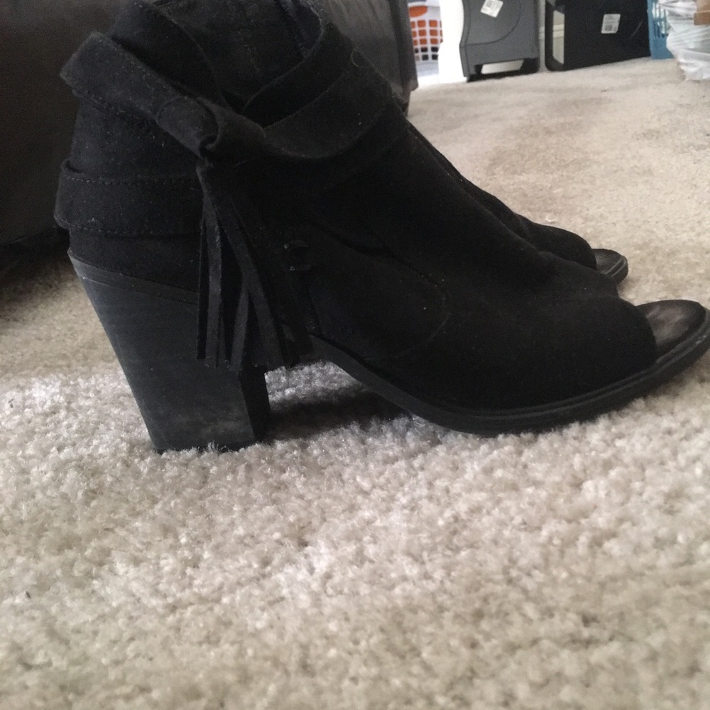 Peep toe heels